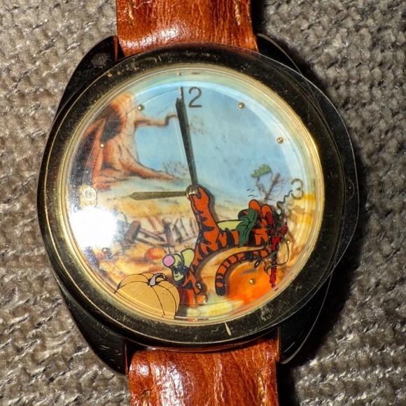Disney 1997 Watch Collectors Club Winnie the Pooh and Tigger Too LE Fossil Watch - Picture 4 of 10
